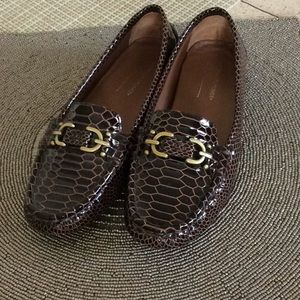 Donald Pliner brown slip on